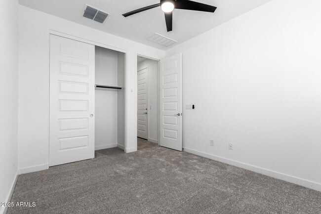 Building Photo - 3113 S 156th Ave