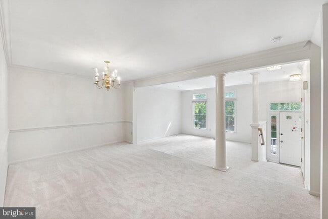 Building Photo - 15831 Glacier Ct