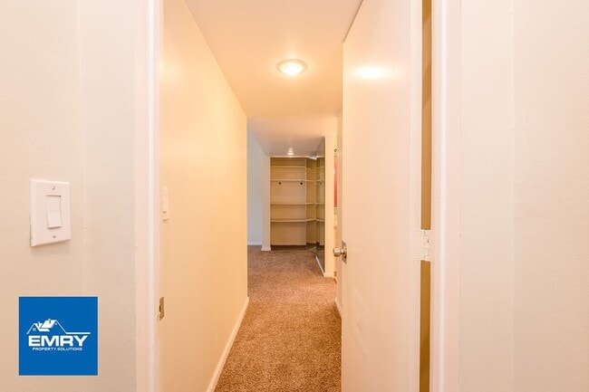 Building Photo - Beautiful 2 Bedroom, 2 Bathroom Condo In C...