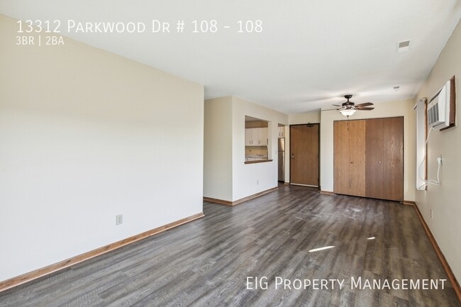 Building Photo - 13312 Parkwood Dr