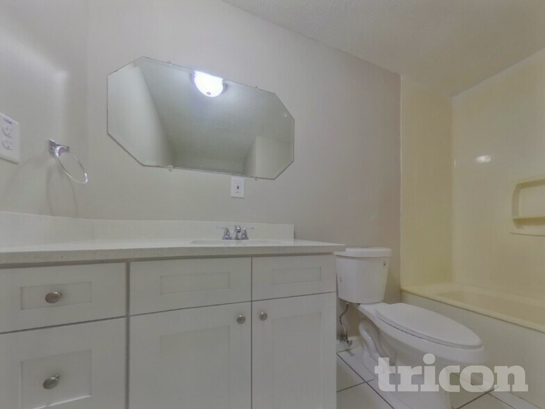 Building Photo - 5681 Lanny Dr