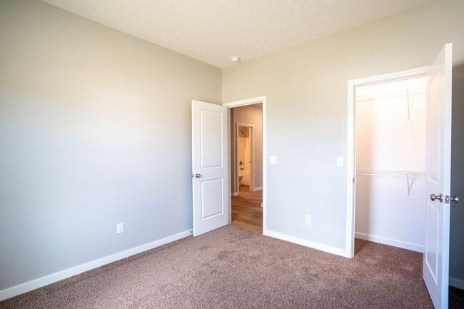 Building Photo - BRAND NEW 3 BEDROOM HOME WITH 3 CAR GARAGE