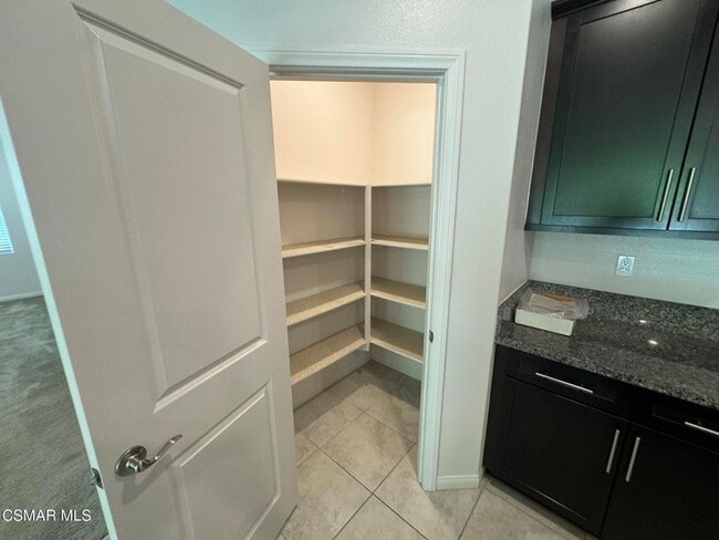 Building Photo - 446 Almond Ln