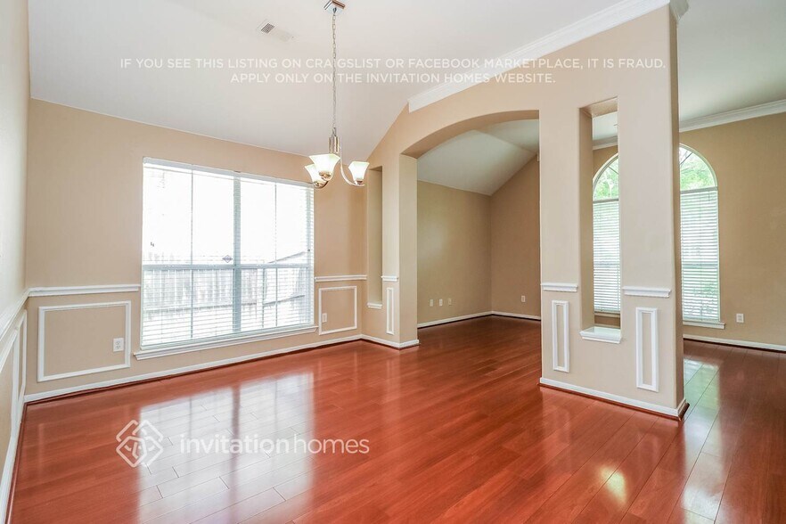 Building Photo - 640 Willowwood Trail
