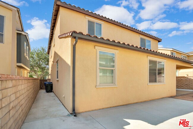 Building Photo - 3971 Somerston Way