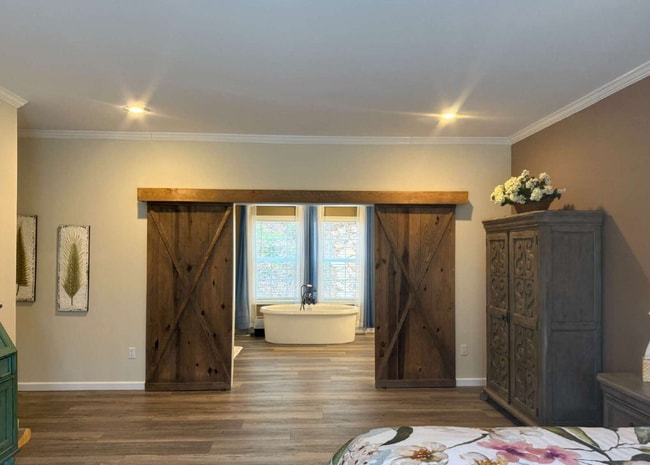 Building Photo - 123 Pete Mann Rd