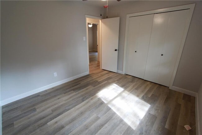 Building Photo - 6505 Columbia Oaks Ct