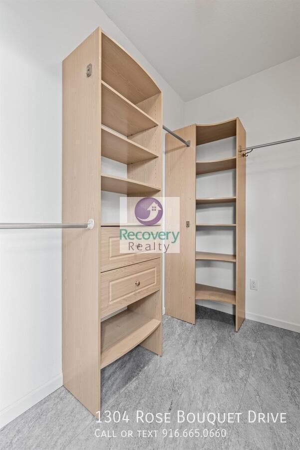 Building Photo - 1304 Rose Bouquet Dr