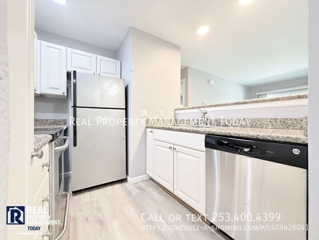 Building Photo - 2609 S 272nd St