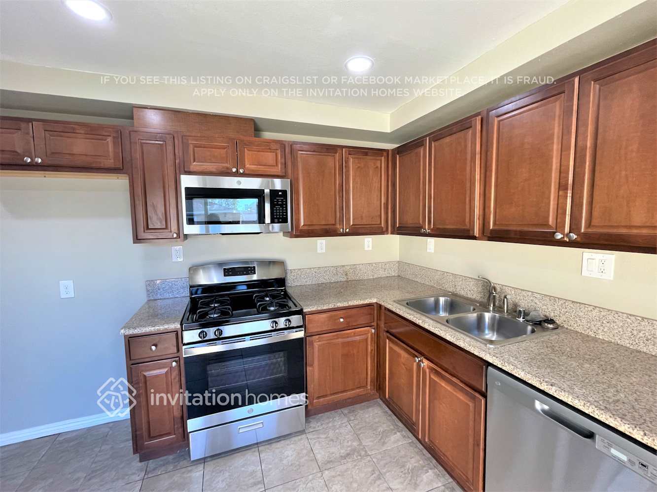 Building Photo - 9233 Kewen Ave