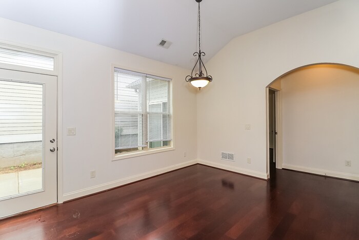 Building Photo - 229 Highland Village Ln