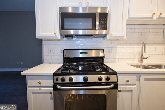 Building Photo - 1195 Milton Terrace SE