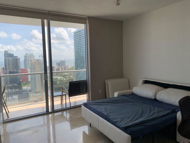 Building Photo - 1060 Brickell Ave