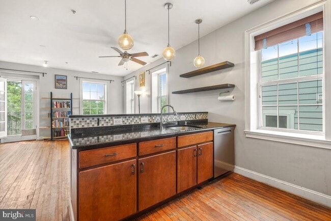 Building Photo - 1543 6th St NW