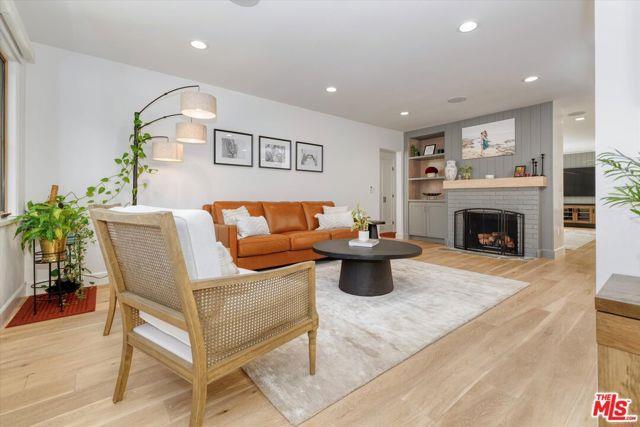 Building Photo - 830 N Reese Pl