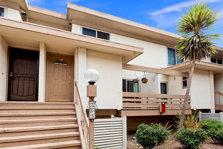 Building Photo - 2640 Worden St.