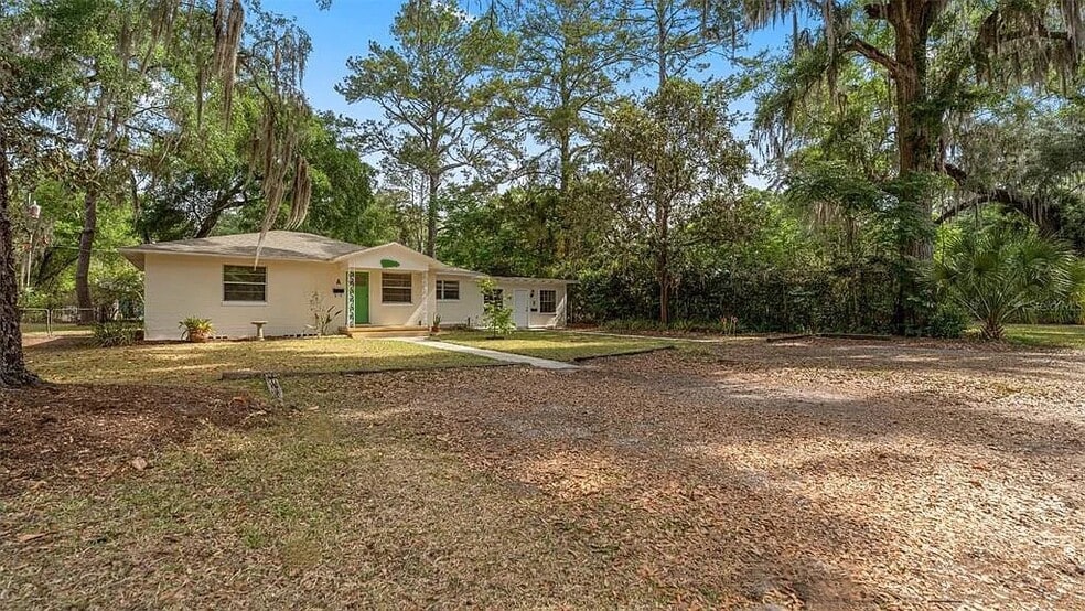 Front - 904 NW 14th Ave