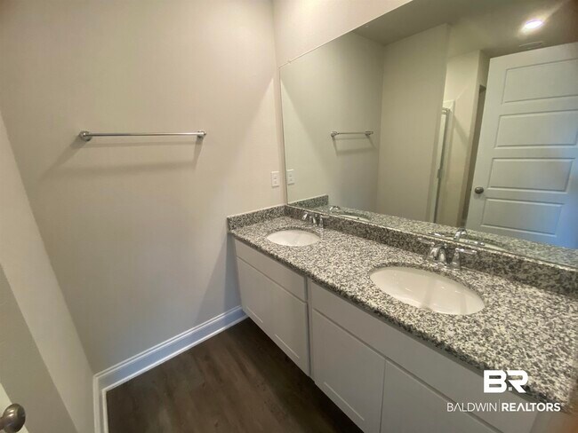 Building Photo - 6685 Spaniel Dr