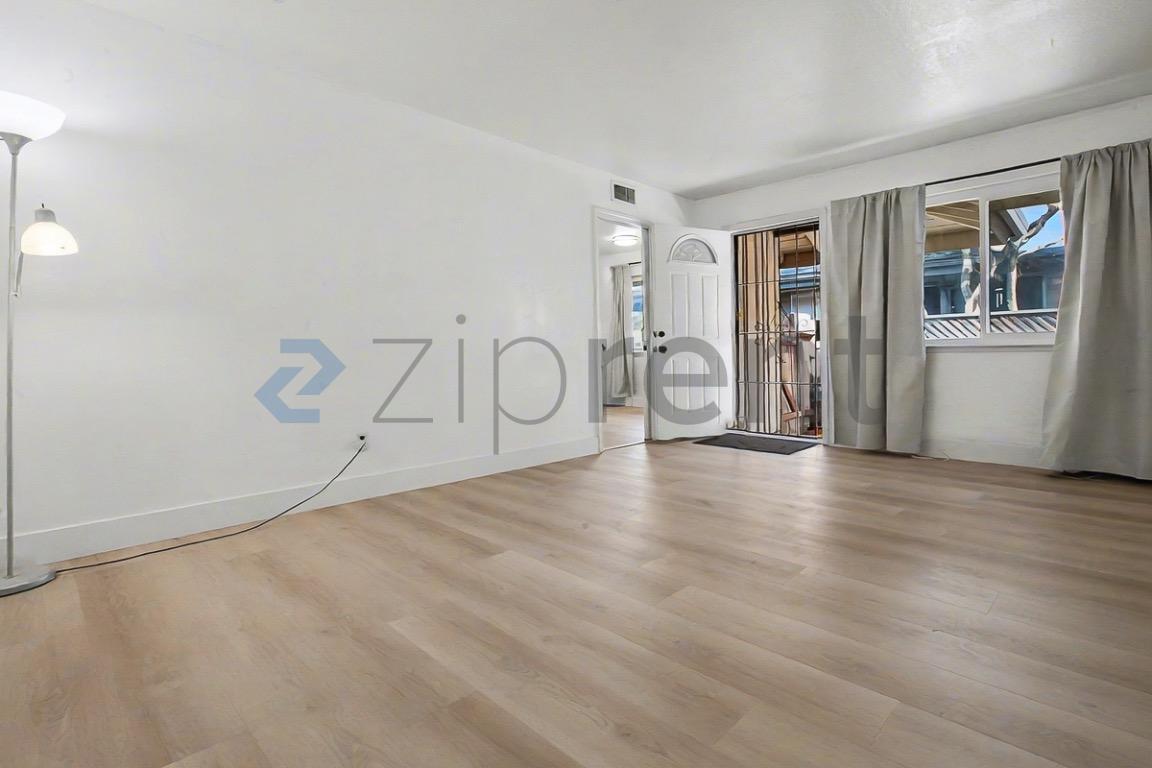 Building Photo - 2306 Ramon Dr