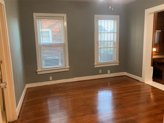 Building Photo - 1919 Wentworth St