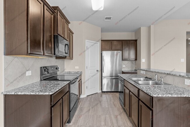 Building Photo - 7601 Park Meadow Dr