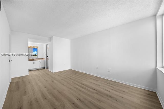 Building Photo - 250 180th Dr