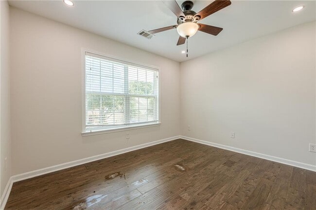 Building Photo - 4720 Shiloh Springs Rd