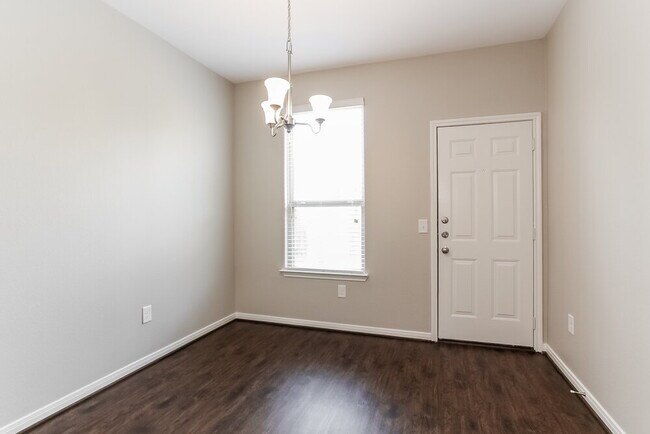 Building Photo - 10339 Dawson Hill Lane