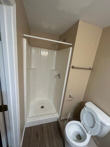 Building Photo - 58 Manville Hill Rd