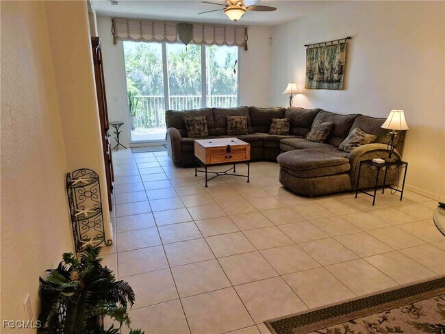 Building Photo - 20031 Sanibel View Cir