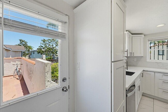 Building Photo - 344-46 G Avenue, D