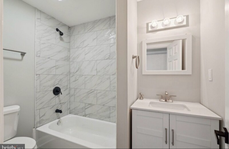 Building Photo - 2144 S 20th St