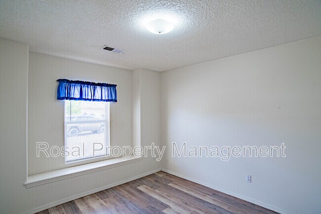 Building Photo - 1900 Cielo Oeste Pl NW