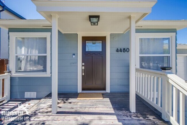 Building Photo - Beautifully Remodeled 4Bdm 2Ba Home with Detached Room/Gym Home in Talmadge Neighborhood.