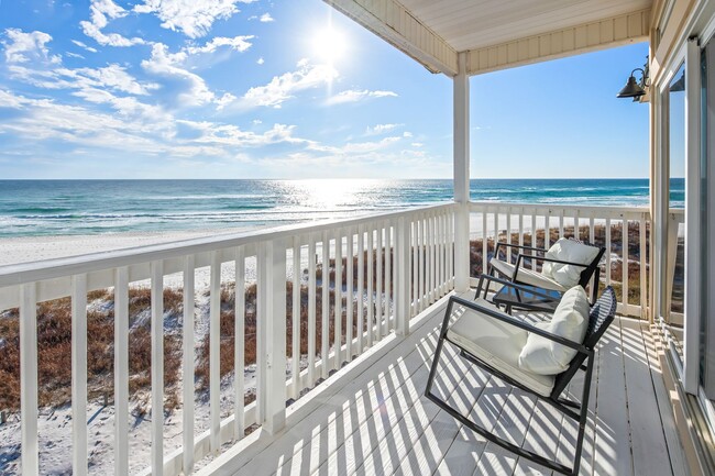 Building Photo - Newly Renovated Beach Front Four Bedroom Home