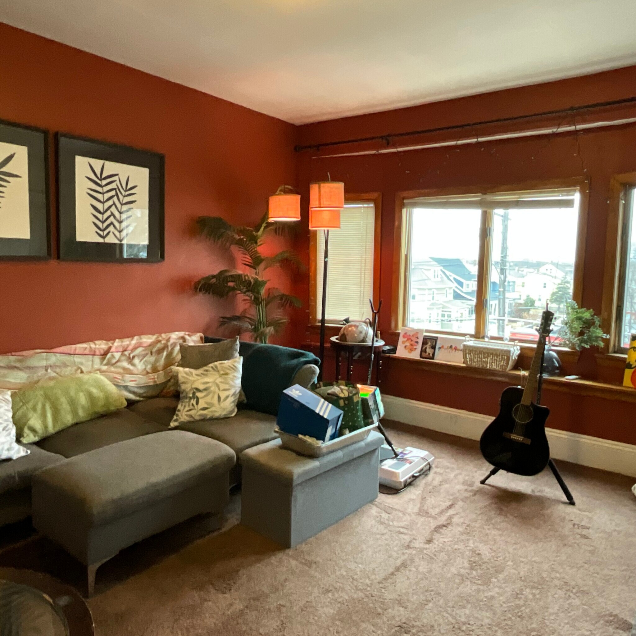 Building Photo - 325 Main St