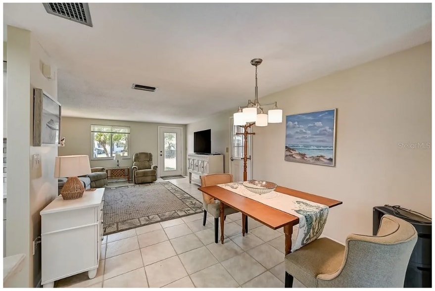 Building Photo - 646 Circlewood Dr