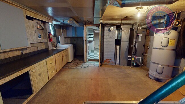 Building Photo - 2031 N Killingsworth St