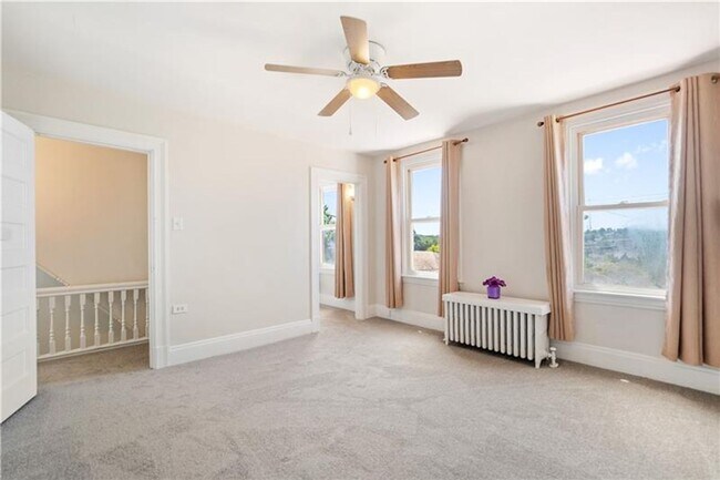 Building Photo - Breathtaking City Views – 3 Bedroom Home M...