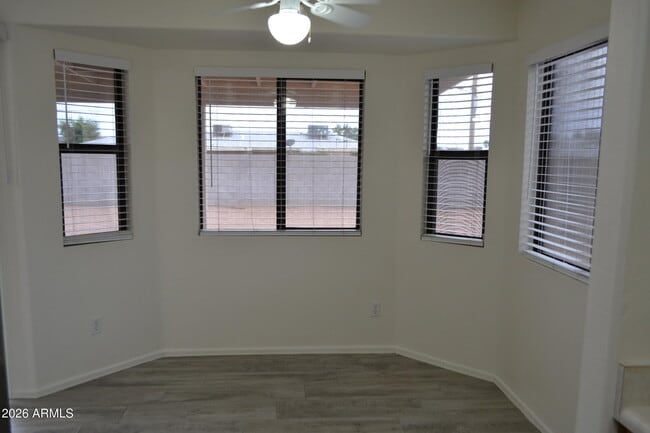 Building Photo - 445 E Osage Ave