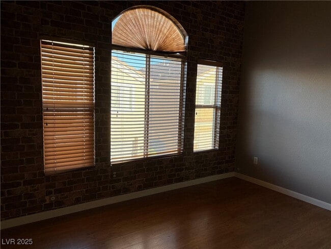 Building Photo - 67 Dow Jones St