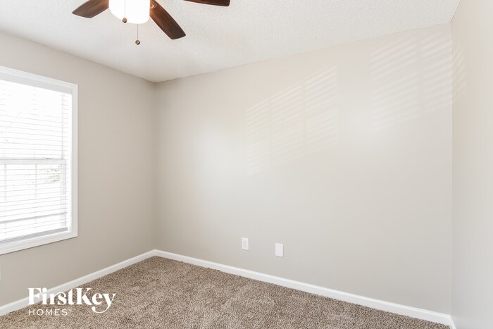 Building Photo - 206 Red Fox Ct