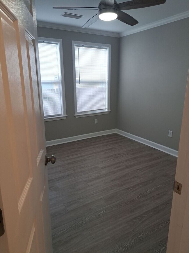 Building Photo - 7325 Claudia's Way