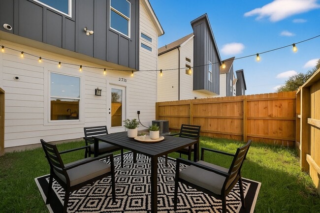 Building Photo - 2710 Bostic St