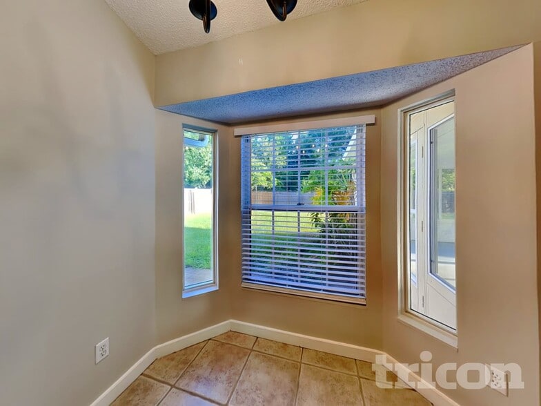 Building Photo - 1133 Linwood Loop