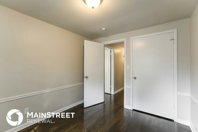 Building Photo - 7730 W 96th St