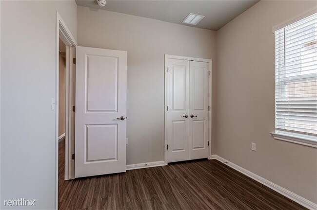 Building Photo - 9603 Grapevine Leaf Dr