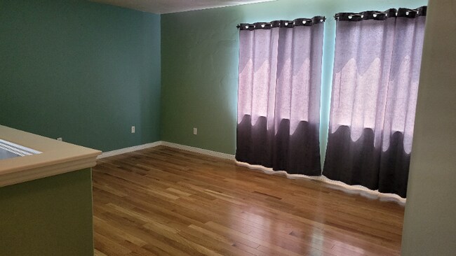 Building Photo - 807 Whisper Cove Rd