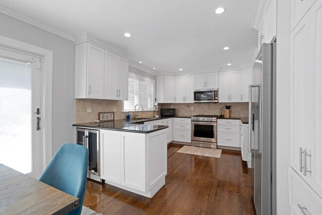 Building Photo - 30 Old Fish Cove Rd