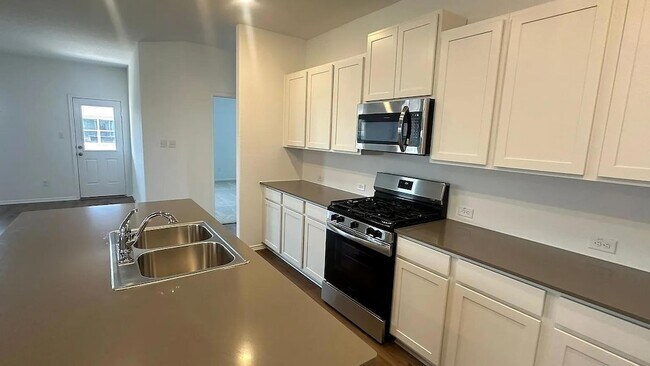 Building Photo - 121 Tofalla